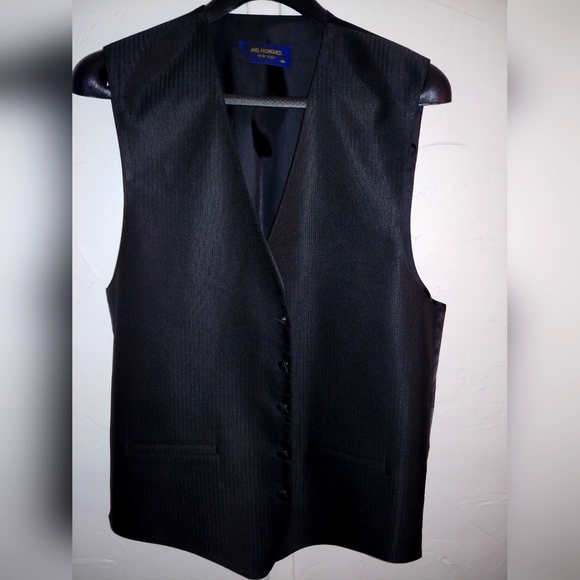 Tuxedo Mel Howard for sale like new - Picture 10 of 11